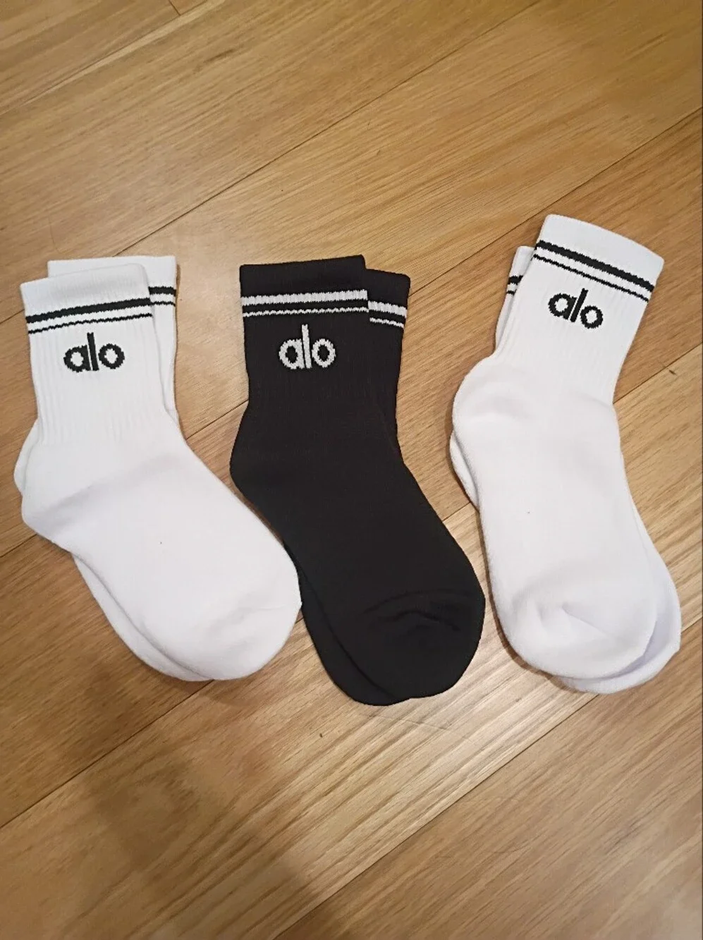 Alo Yoga  Black & White Half Crew Socks - 3 Pack